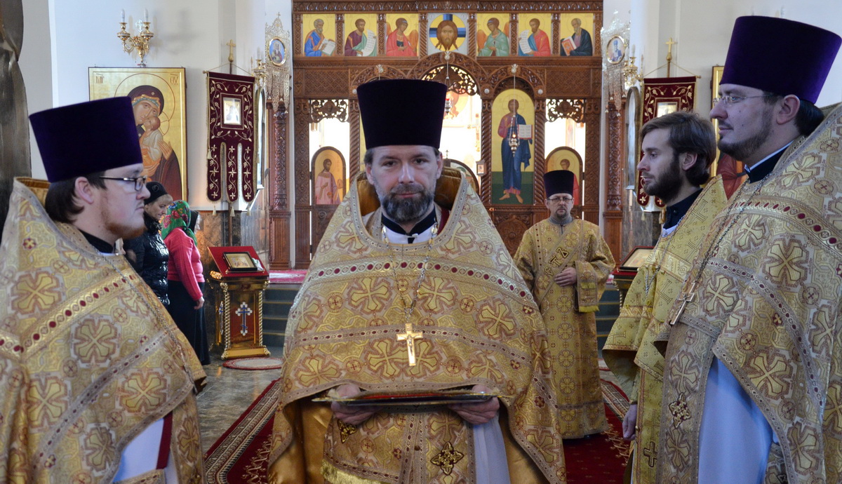 В Прощёное воскресенье епископ Вениамин совершил Литургию в Воскресенском кафедральном соборе