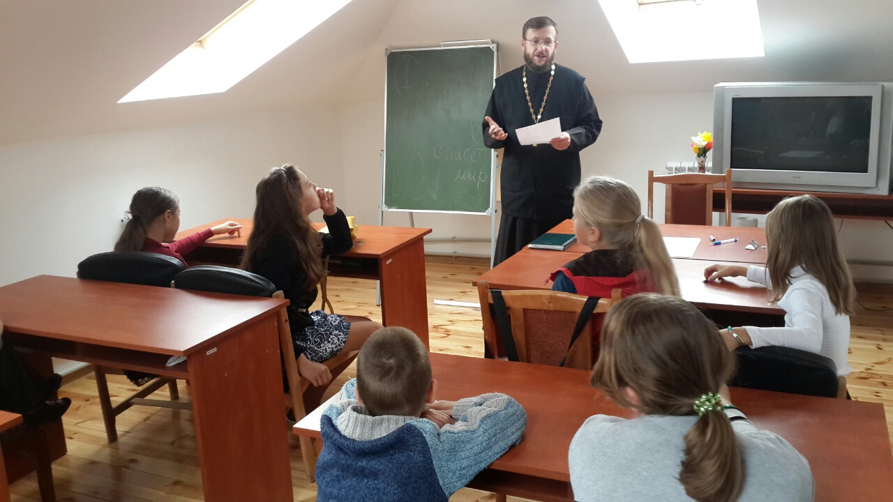 В воскресной школе кафедрального собора Воскресения Христова г. Борисова начался новый учебный год