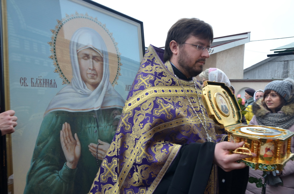 Икона блаженной Матроны Московской и ковчег с частицей мощей святой прибыли в Воскресенский собор Борисова