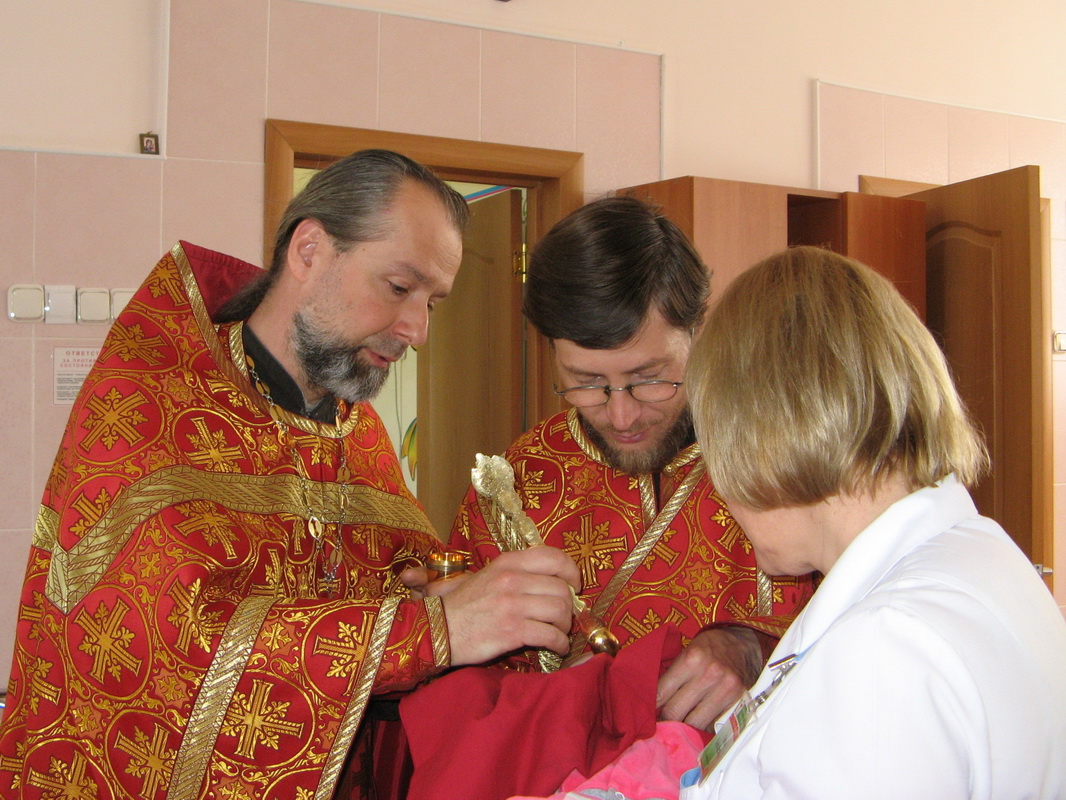 48 воспитанников Борисовского специализированного дома ребенка причастились Святых Христовых Таин