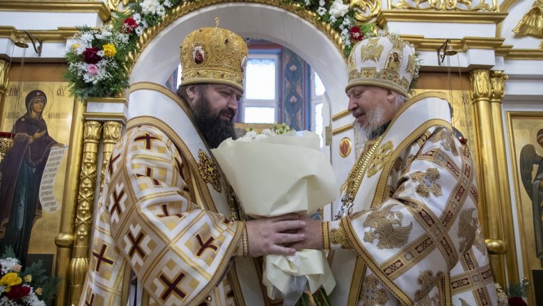 АРХИЕРЕЙСКОЕ БОГОСЛУЖЕНИЕ В ЧЕСТЬ 50-ЛЕТИЯ ЕПИСКОПА АМВРОСИЯ