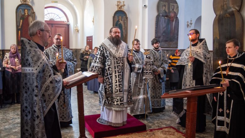 ПЕРВАЯ ПАССИЯ ВЕЛИКОГО ПОСТА СОВЕРШЕНА В БОРИСОВСКОМ КАФЕДРАЛЬНОМ СОБОРЕ