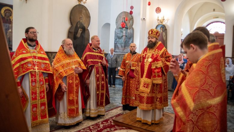 ДЕНЬ ПОЧИТАНИЯ ВЕЛЯТИЧСКОЙ ИКОНЫ БОЖИЕЙ МАТЕРИ МОЛИТВЕННО ОТМЕТИЛИ В БОРИСОВСКОЙ ЕПАРХИИ