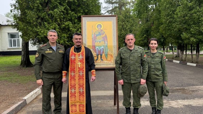 ПРИКОСНОВЕНИЕ К СВЯТЫНЕ