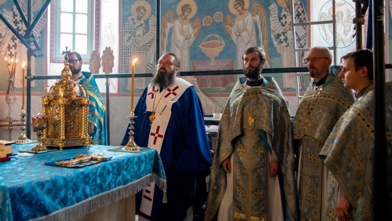 БОЖЕСТВЕННАЯ ЛИТУРГИЯ В СРЕДУ 14-Й СЕДМИЦЫ ПО ПЯТИДЕСЯТНИЦЕ