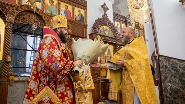 ЕПИСКОП БОРИСОВСКИЙ И МАРЬИНОГОРСКИЙ АМВРОСИЙ СОВЕРШИЛ БОЖЕСТВЕННУЮ ЛИТУРГИЮ В КАФЕДРАЛЬНОМ СОБОРЕ БОРИСОВА И ОТМЕТИЛ СЕДЬМУЮ ГОДОВЩИНУ АРХИЕРЕЙСКОЙ ХИРОТОНИИ